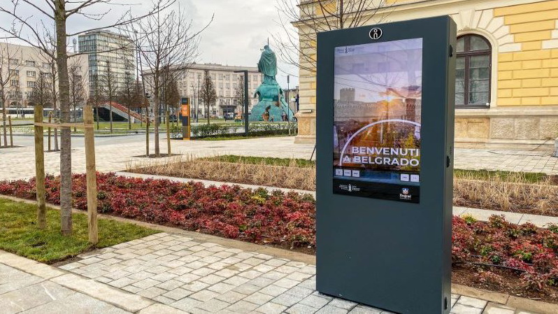 Interaktivni panel TOB na Savskom trgu